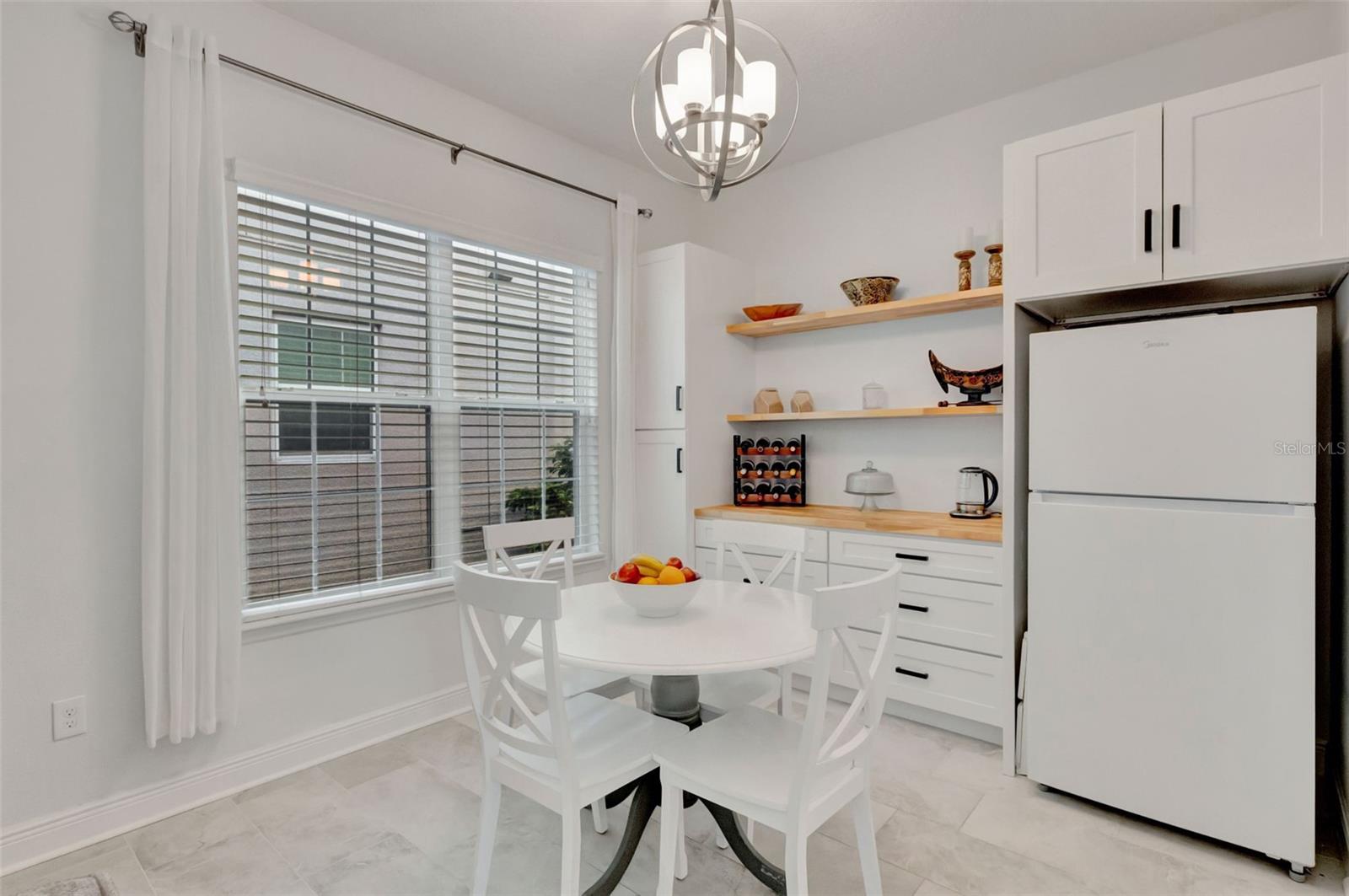 Image 17 of 41 For 4892 Beach Boulevard