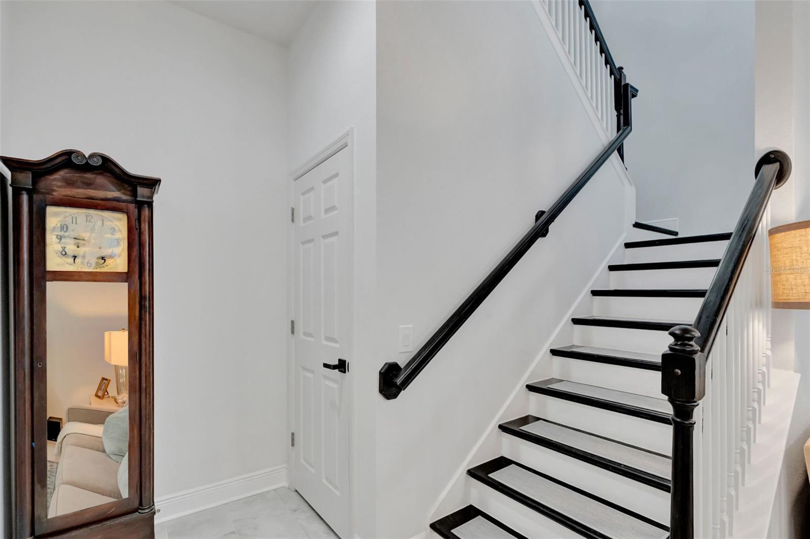 Image 19 of 41 For 4892 Beach Boulevard