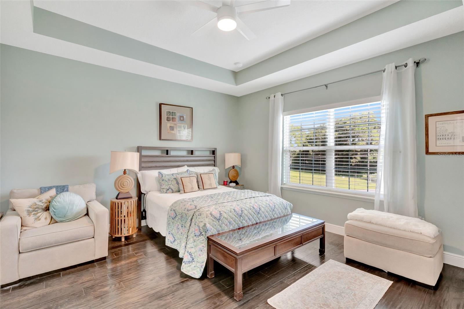 Image 21 of 41 For 4892 Beach Boulevard