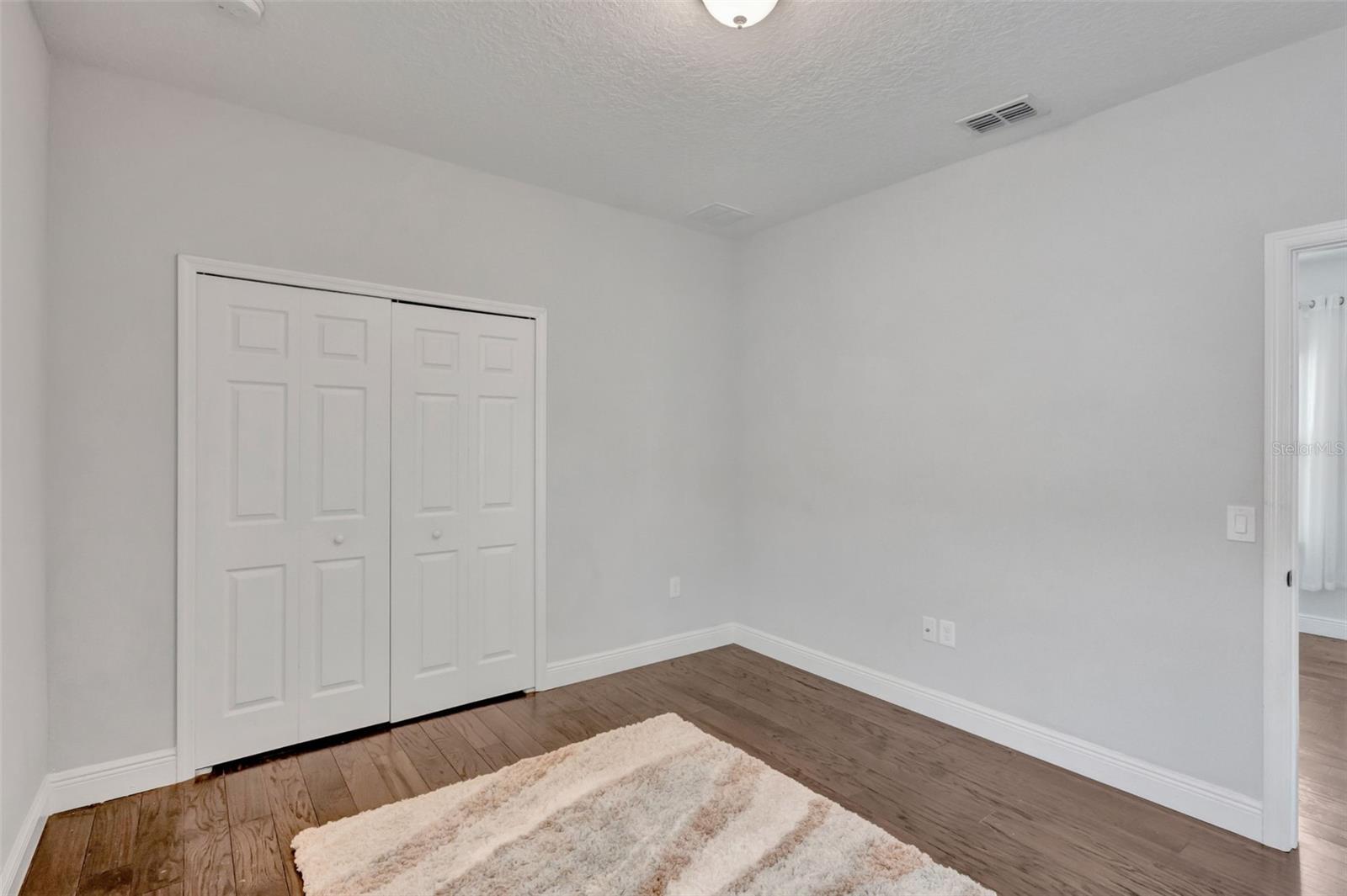 Image 31 of 41 For 4892 Beach Boulevard