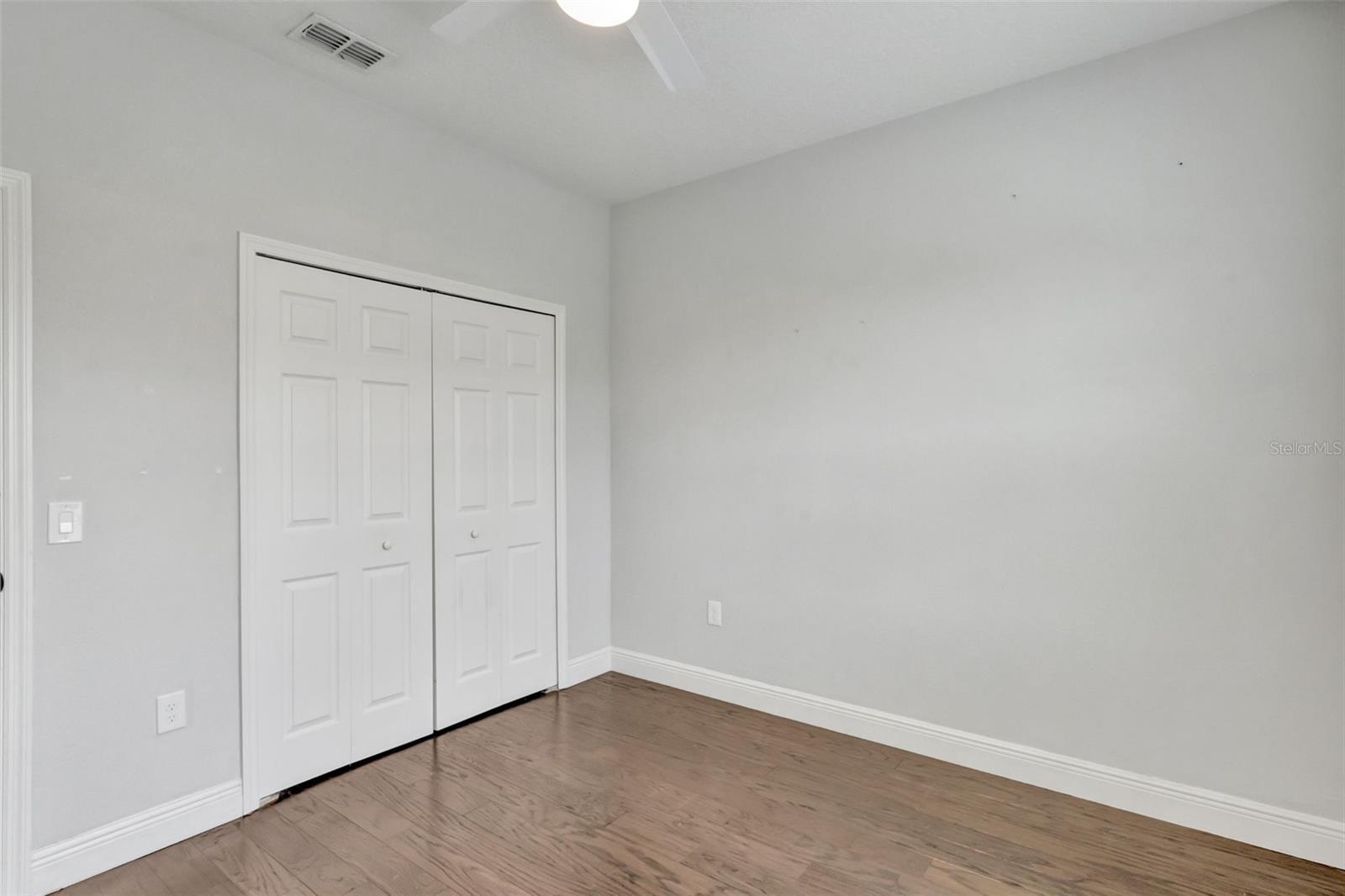 Image 36 of 41 For 4892 Beach Boulevard