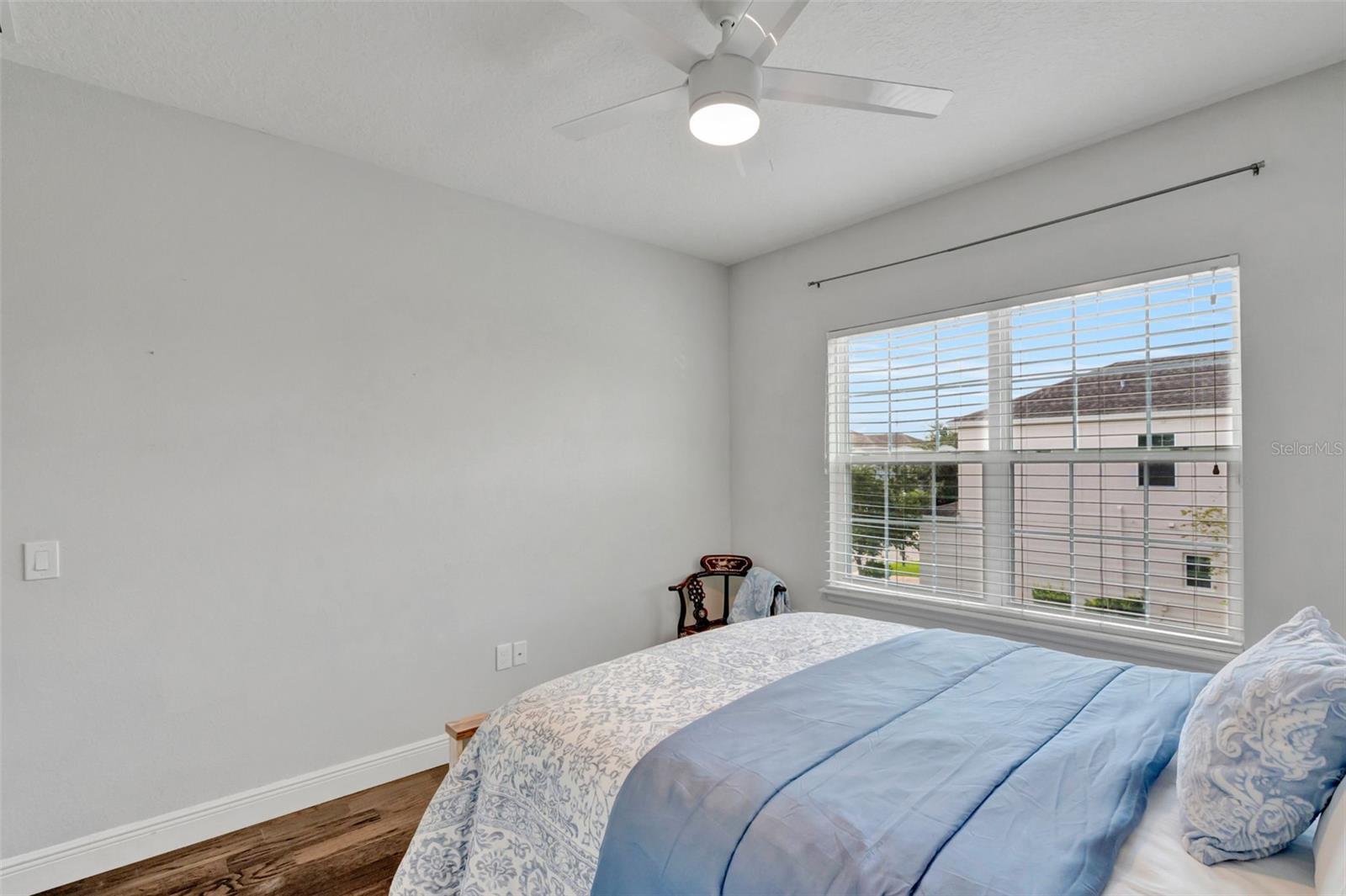 Image 38 of 41 For 4892 Beach Boulevard