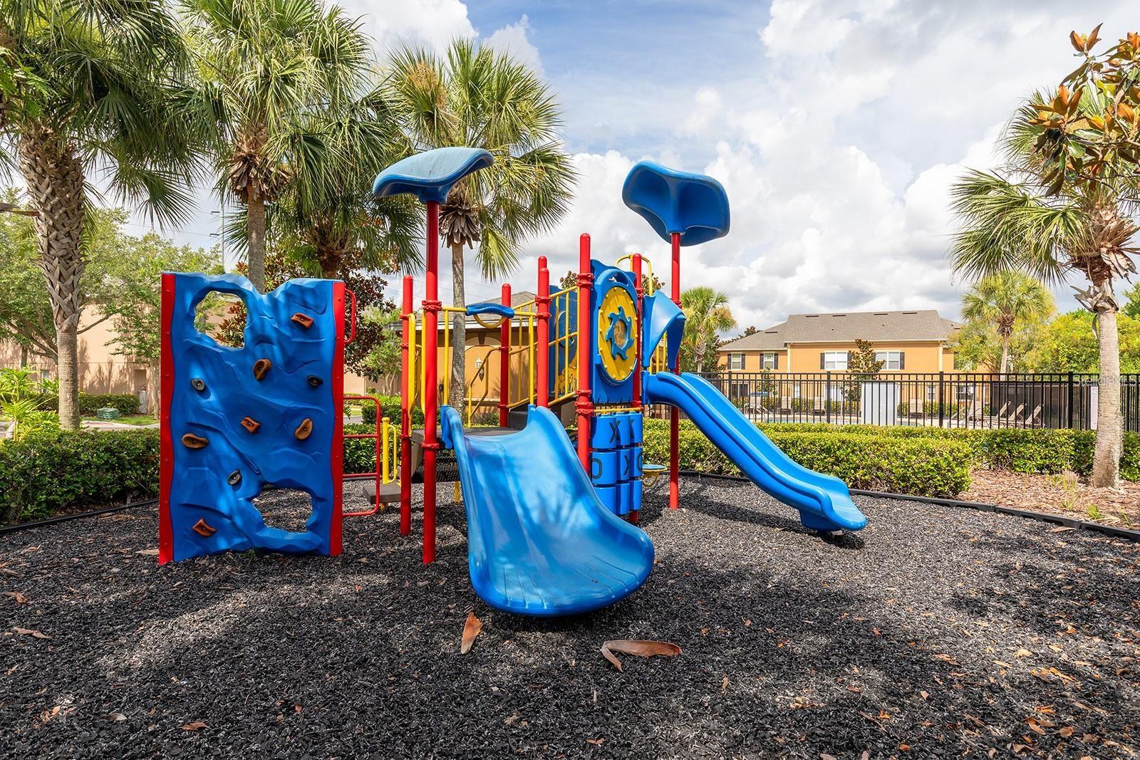 Image 19 of 21 For 4020 Pitch Pine Circle