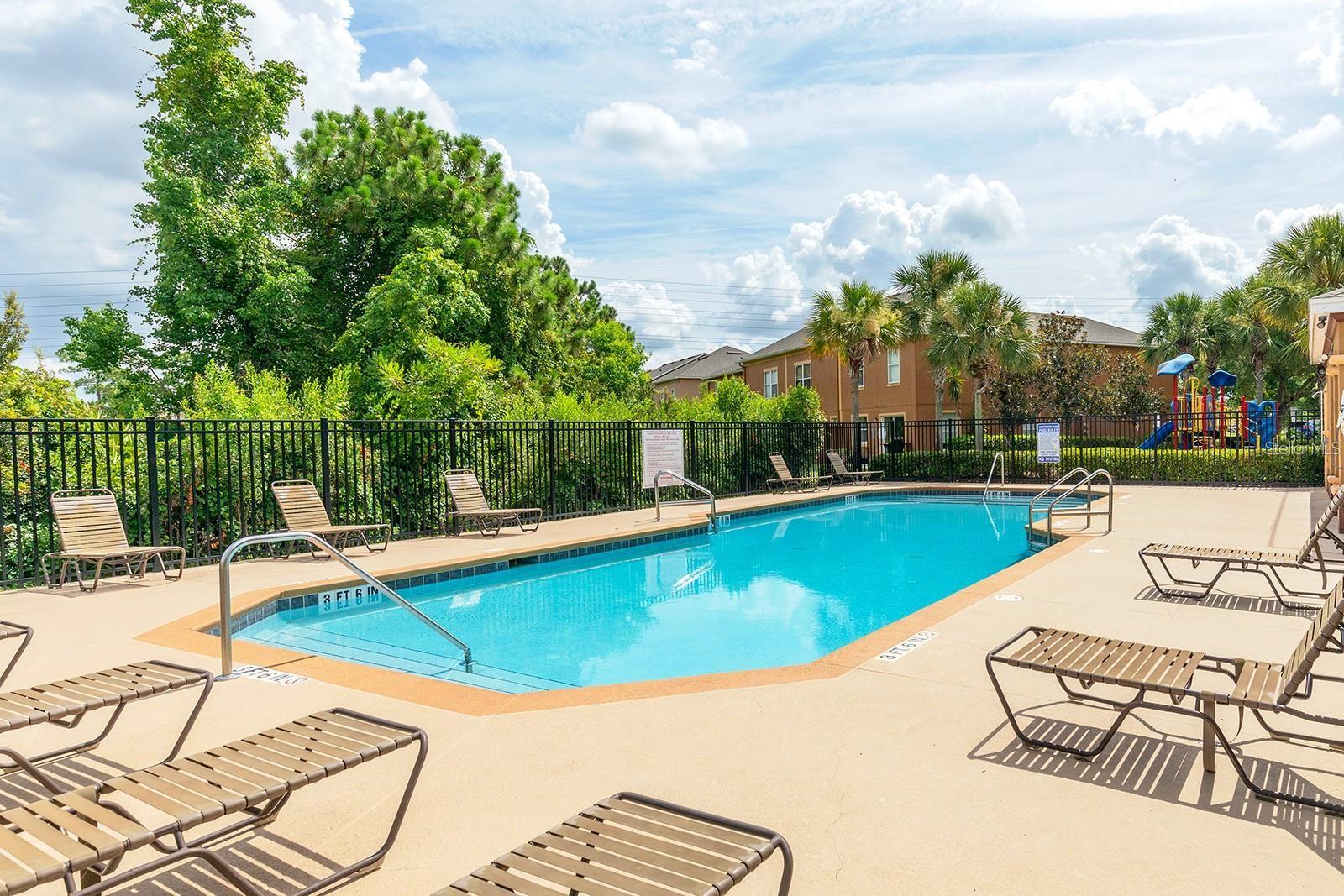 Image 20 of 21 For 4020 Pitch Pine Circle