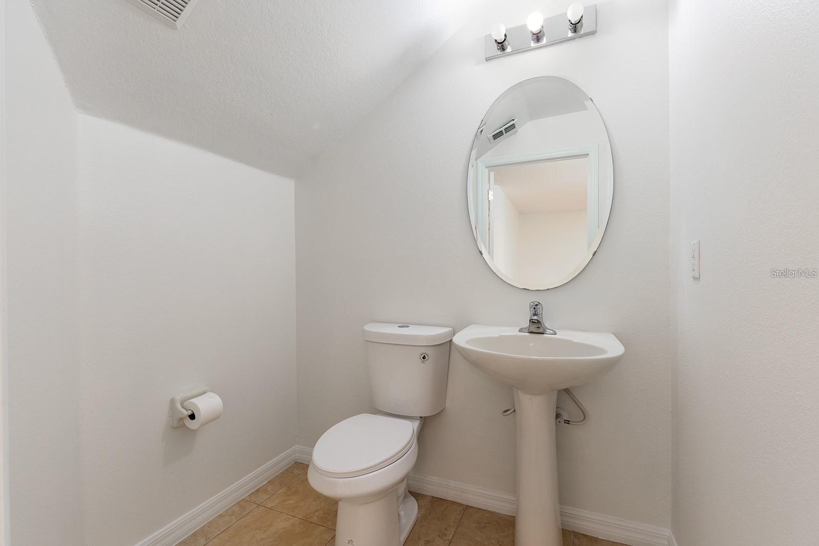 Image 9 of 21 For 4020 Pitch Pine Circle