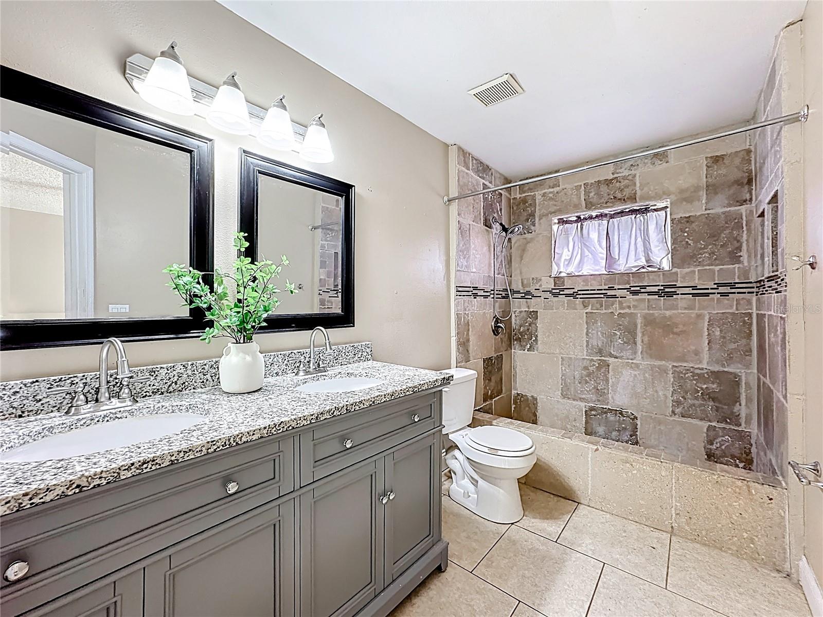 Image 16 of 35 For 6582 Meritmoor Circle