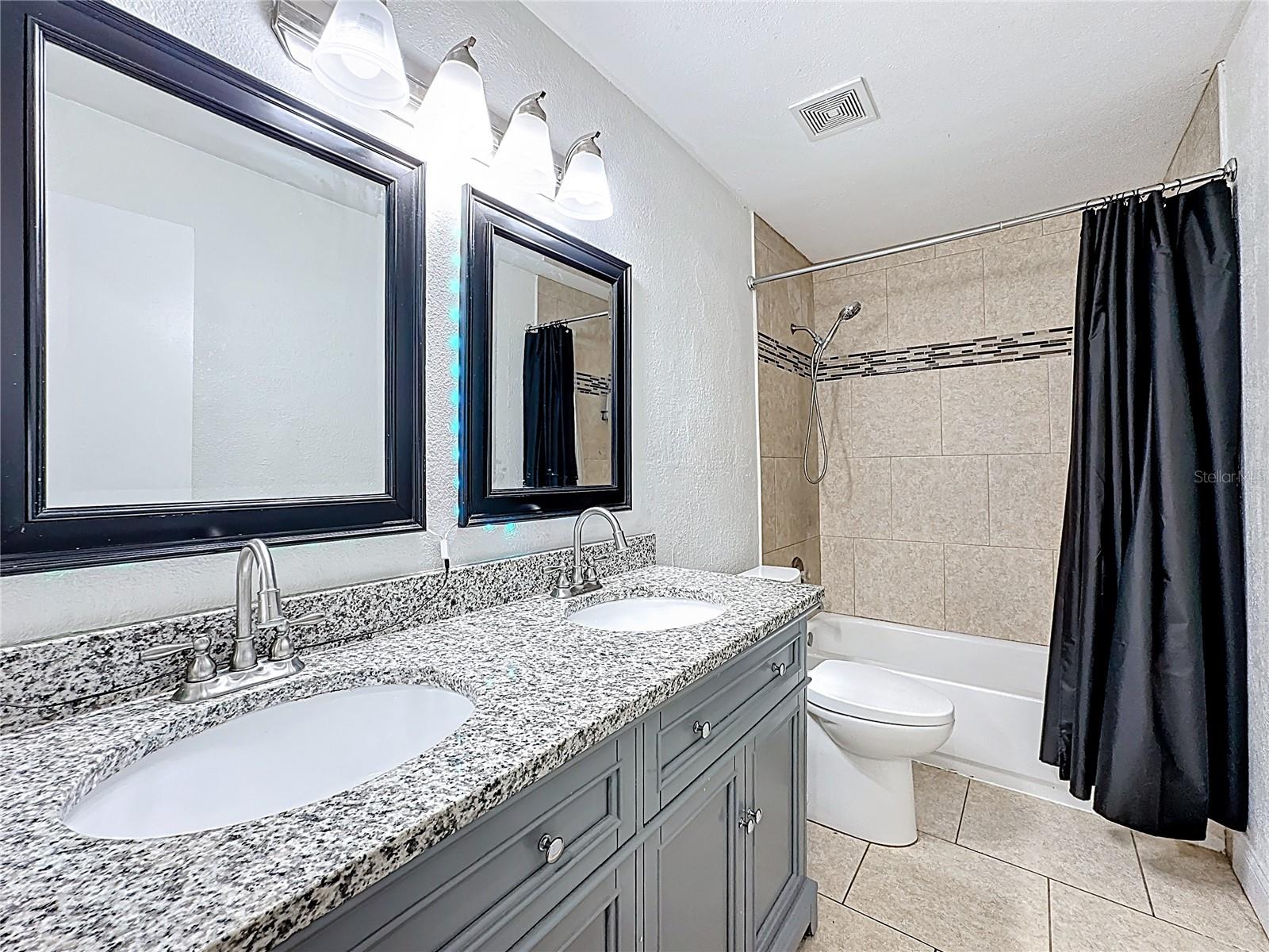 Image 21 of 35 For 6582 Meritmoor Circle