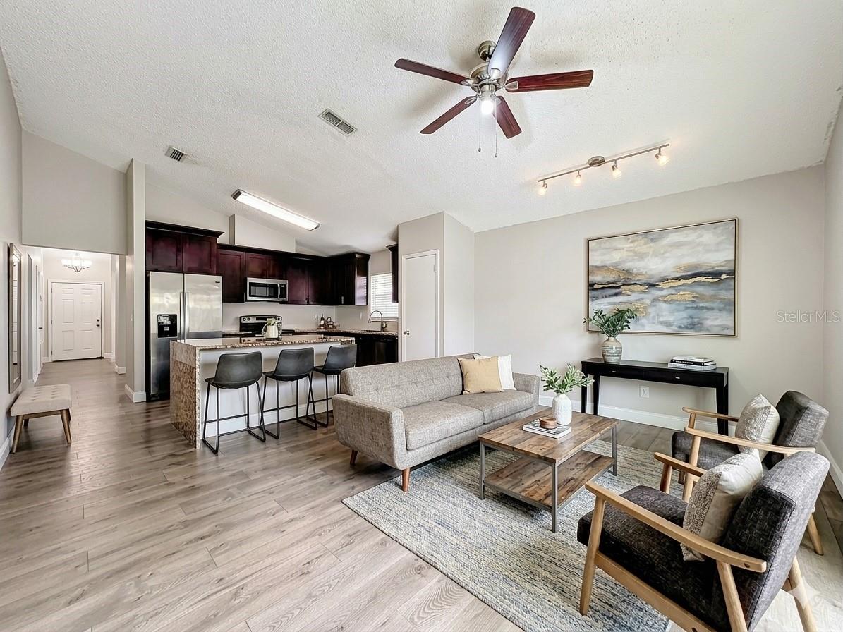 Image 4 of 35 For 6582 Meritmoor Circle