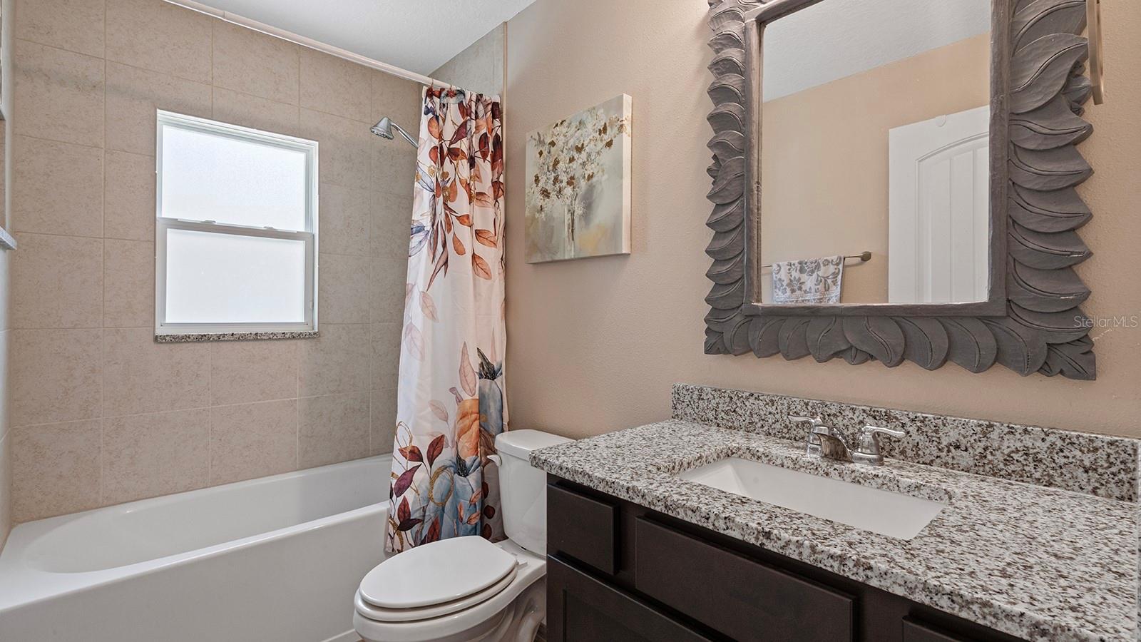 Image 19 of 38 For 4840 Old Oak Trail