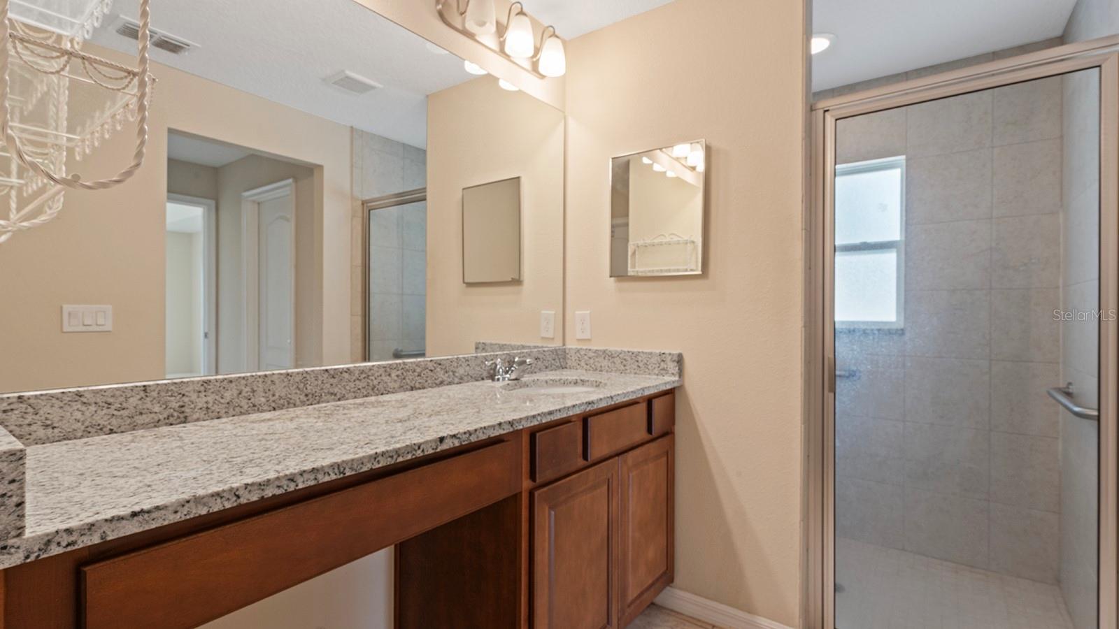 Image 26 of 38 For 4840 Old Oak Trail