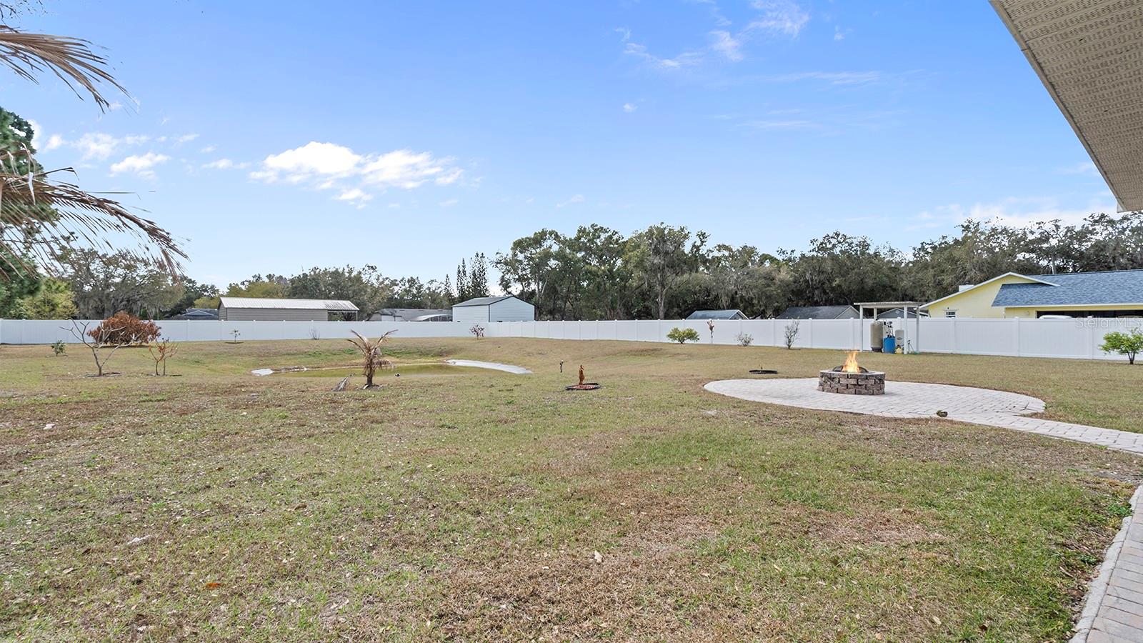 Image 33 of 38 For 4840 Old Oak Trail