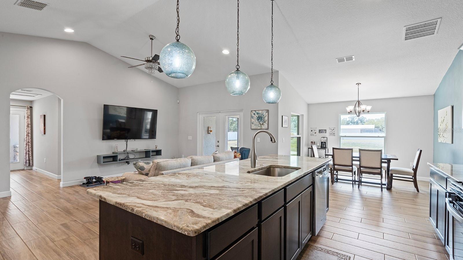 Image 9 of 38 For 4840 Old Oak Trail