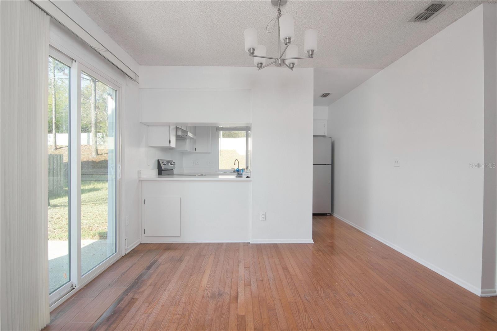 Image 6 of 18 For 7613 Pacific Heights Circle