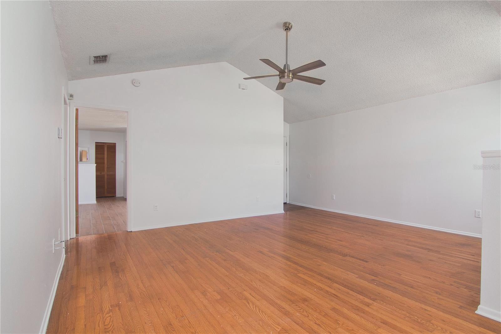 Image 7 of 18 For 7613 Pacific Heights Circle