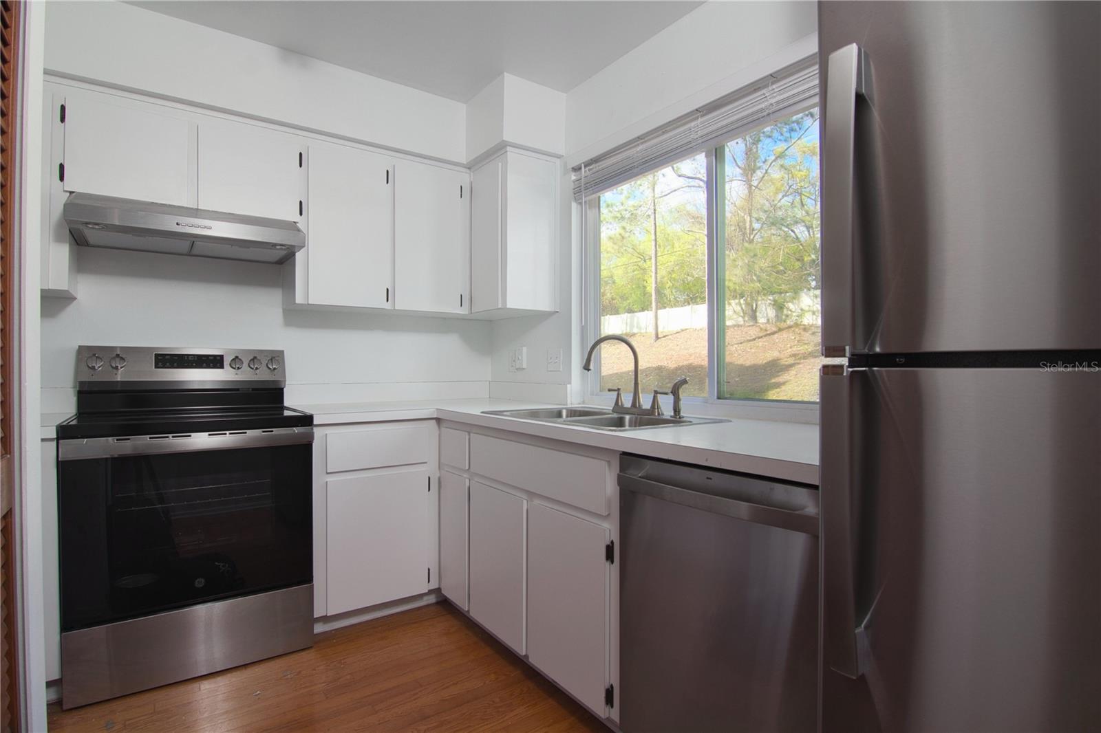 Image 8 of 18 For 7613 Pacific Heights Circle