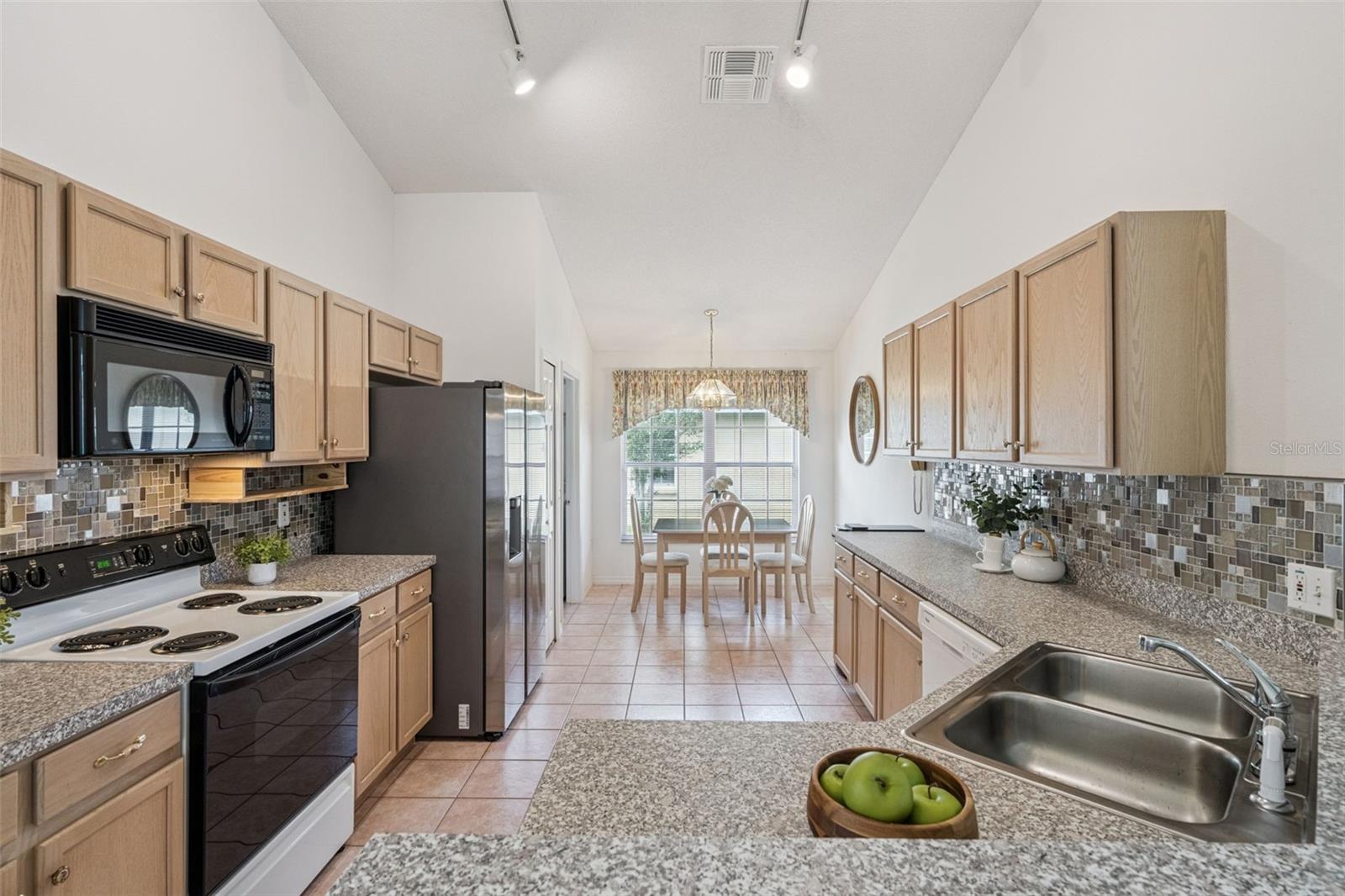 Image 17 of 44 For 2631 Star Lake View Drive