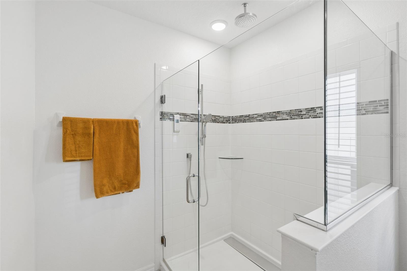 Image 19 of 34 For 687 Campo Lane