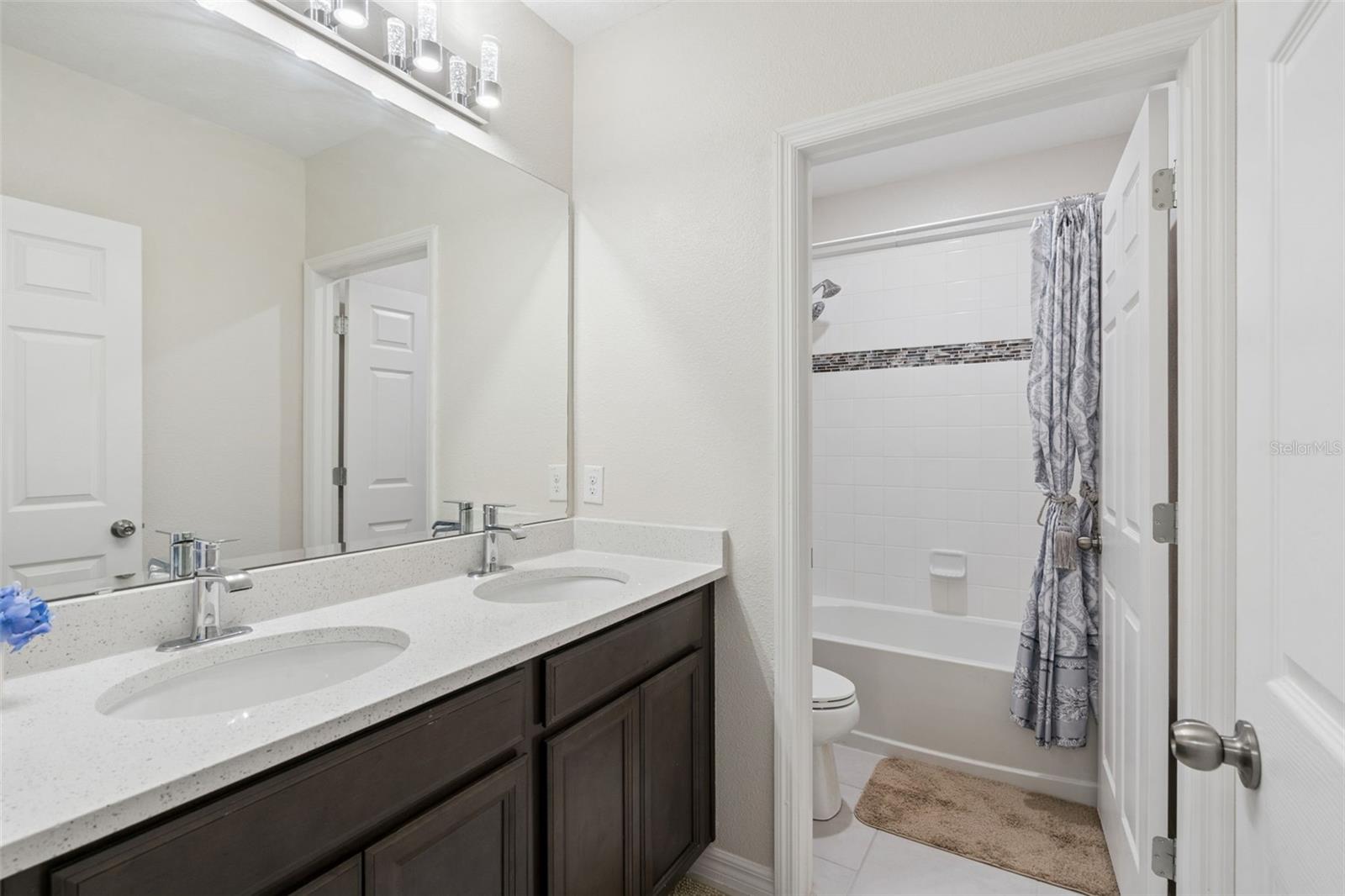 Image 24 of 34 For 687 Campo Lane