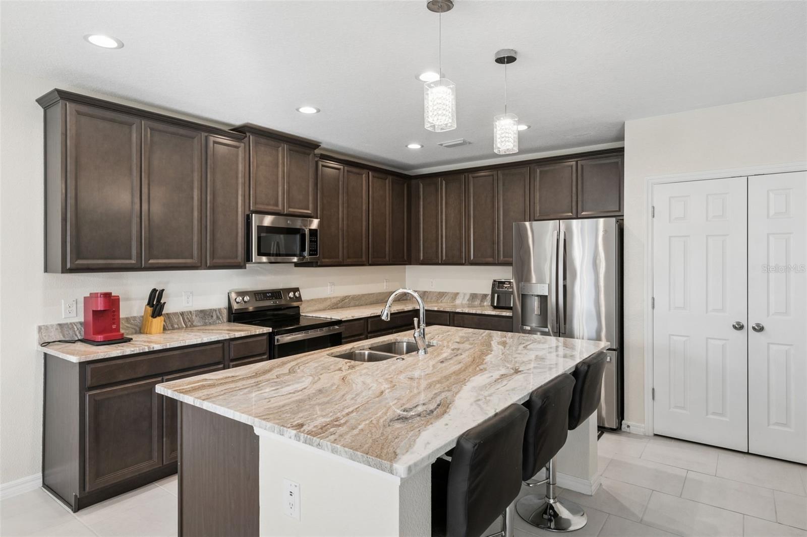 Image 7 of 34 For 687 Campo Lane