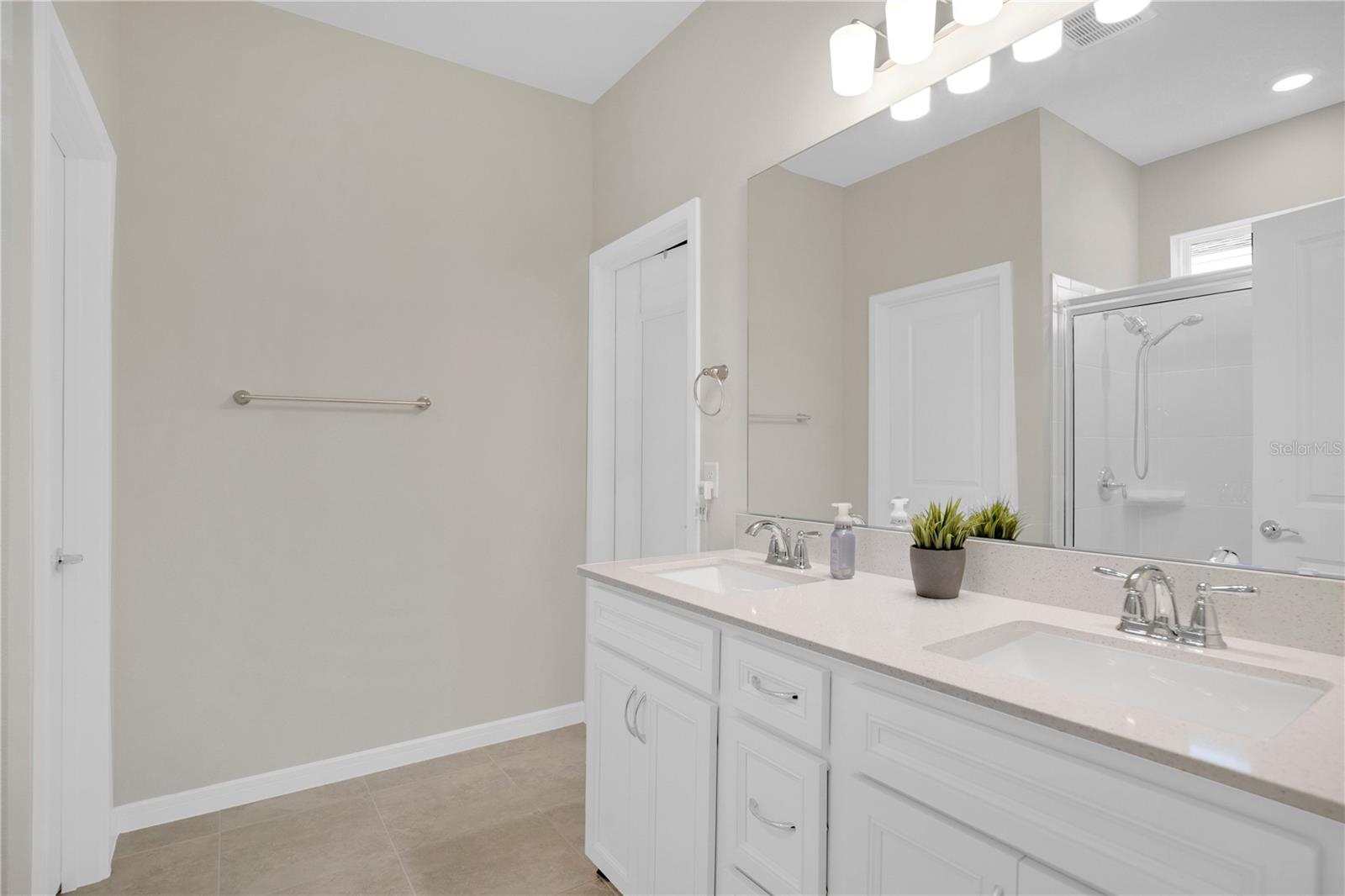 Image 11 of 25 For 3021 Green Park Drive