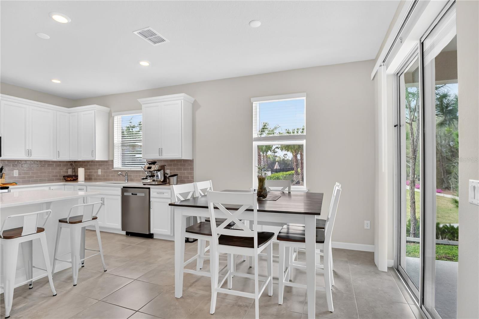 Image 4 of 25 For 3021 Green Park Drive