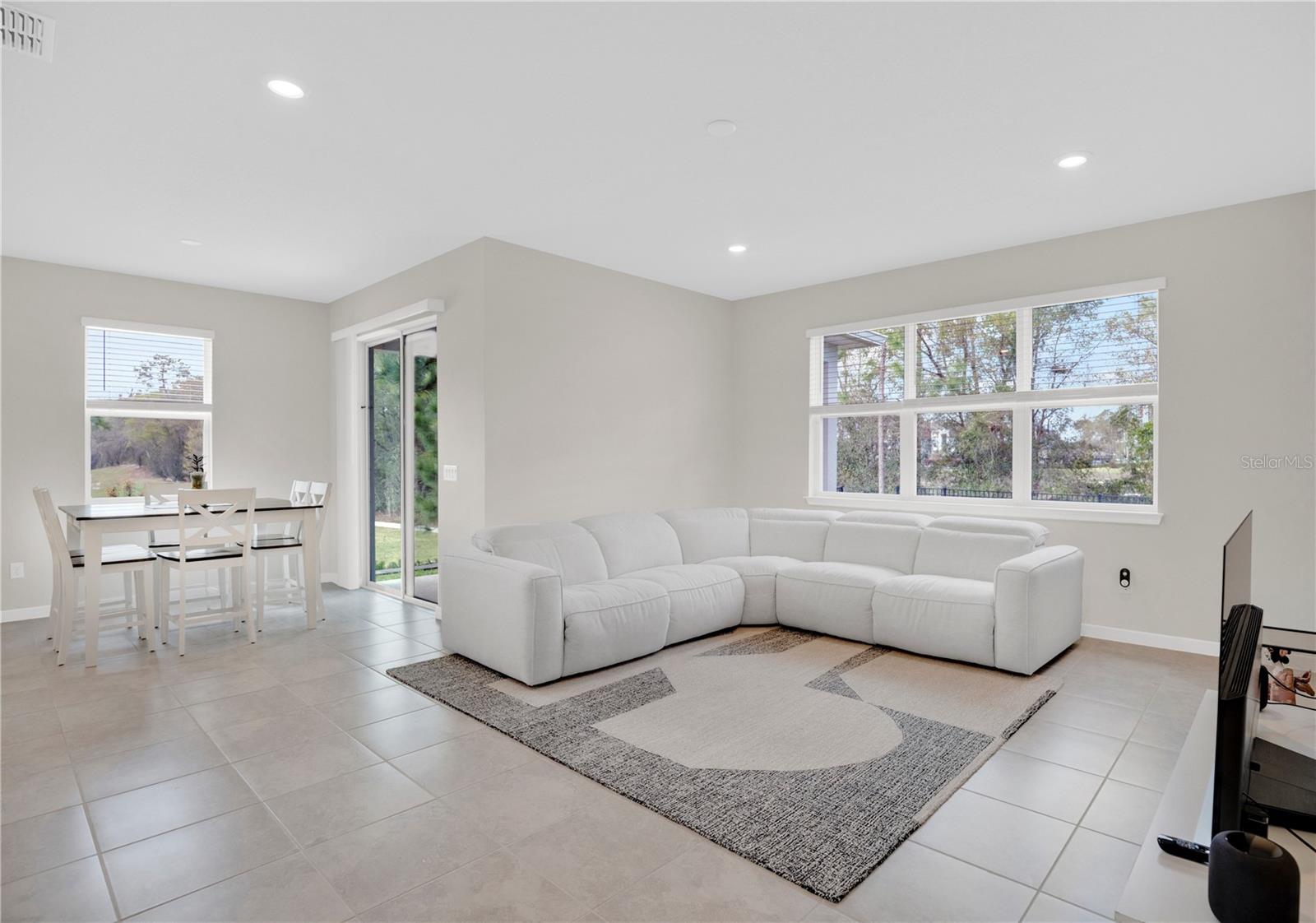 Image 7 of 25 For 3021 Green Park Drive