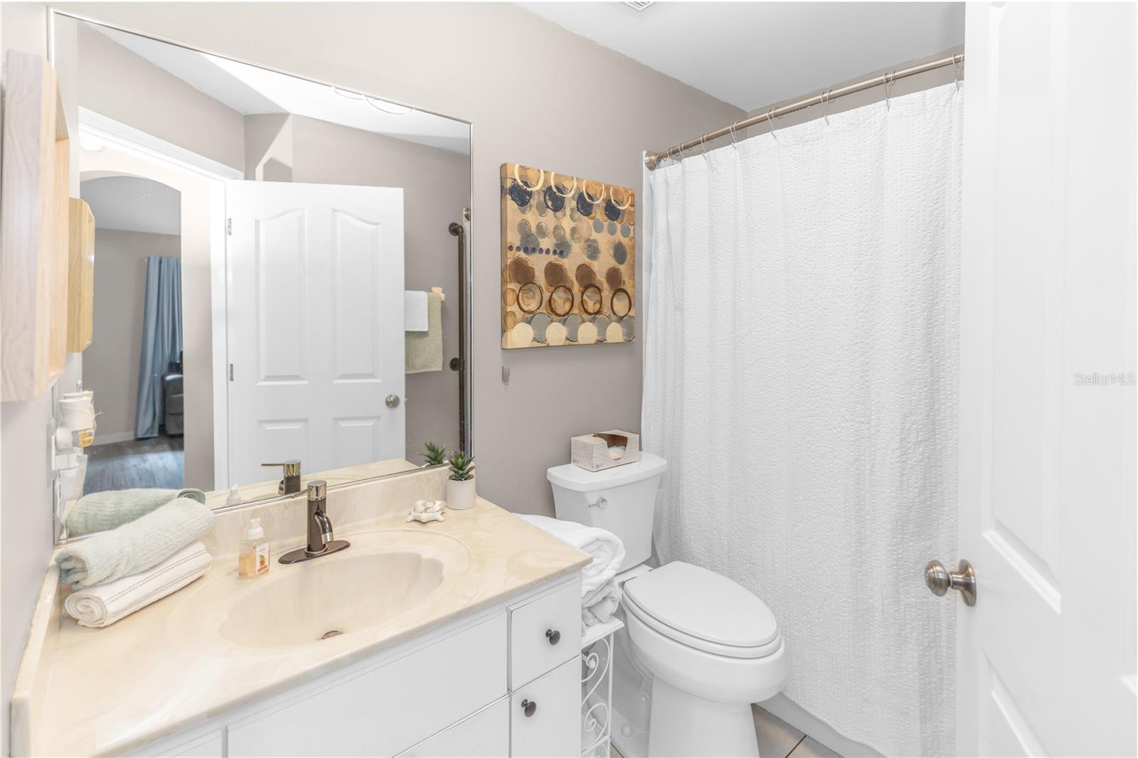 Image 18 of 38 For 105 Breezewood Drive