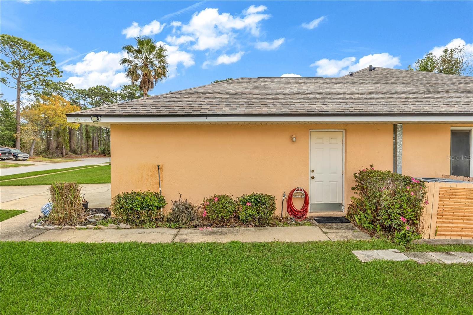 Image 28 of 38 For 105 Breezewood Drive