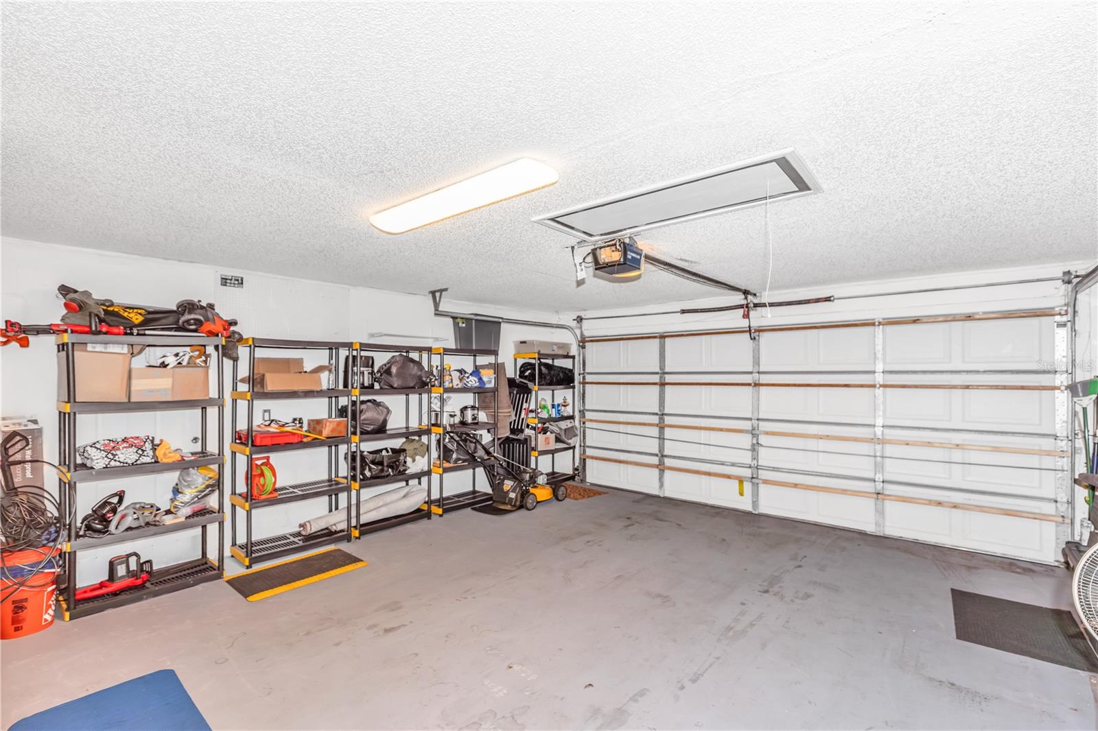 Image 29 of 38 For 105 Breezewood Drive