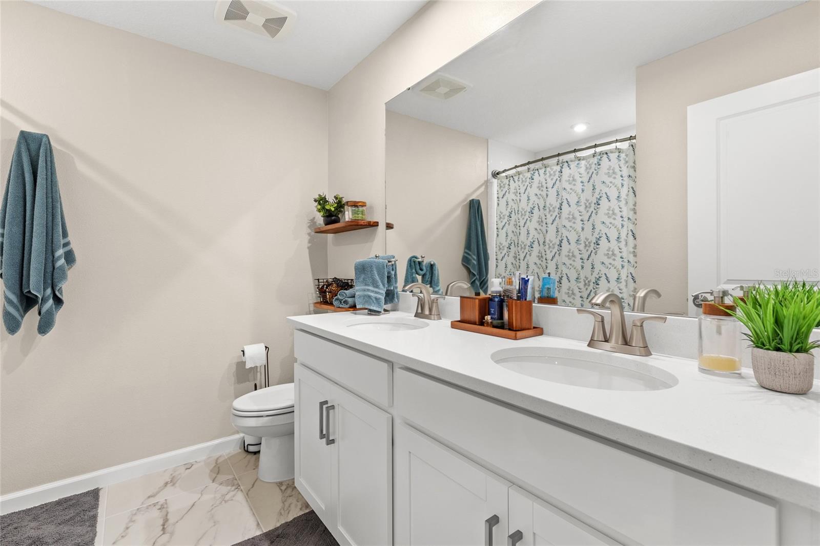 Image 32 of 58 For 1379 Tarflower Drive