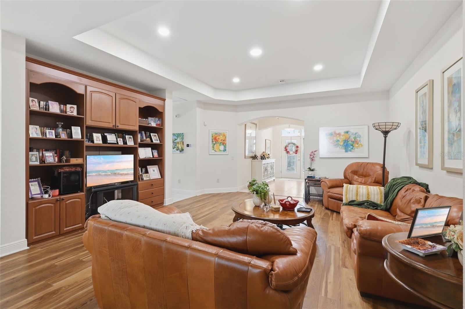 Image 17 of 42 For 1607 Mount Croghan Trail