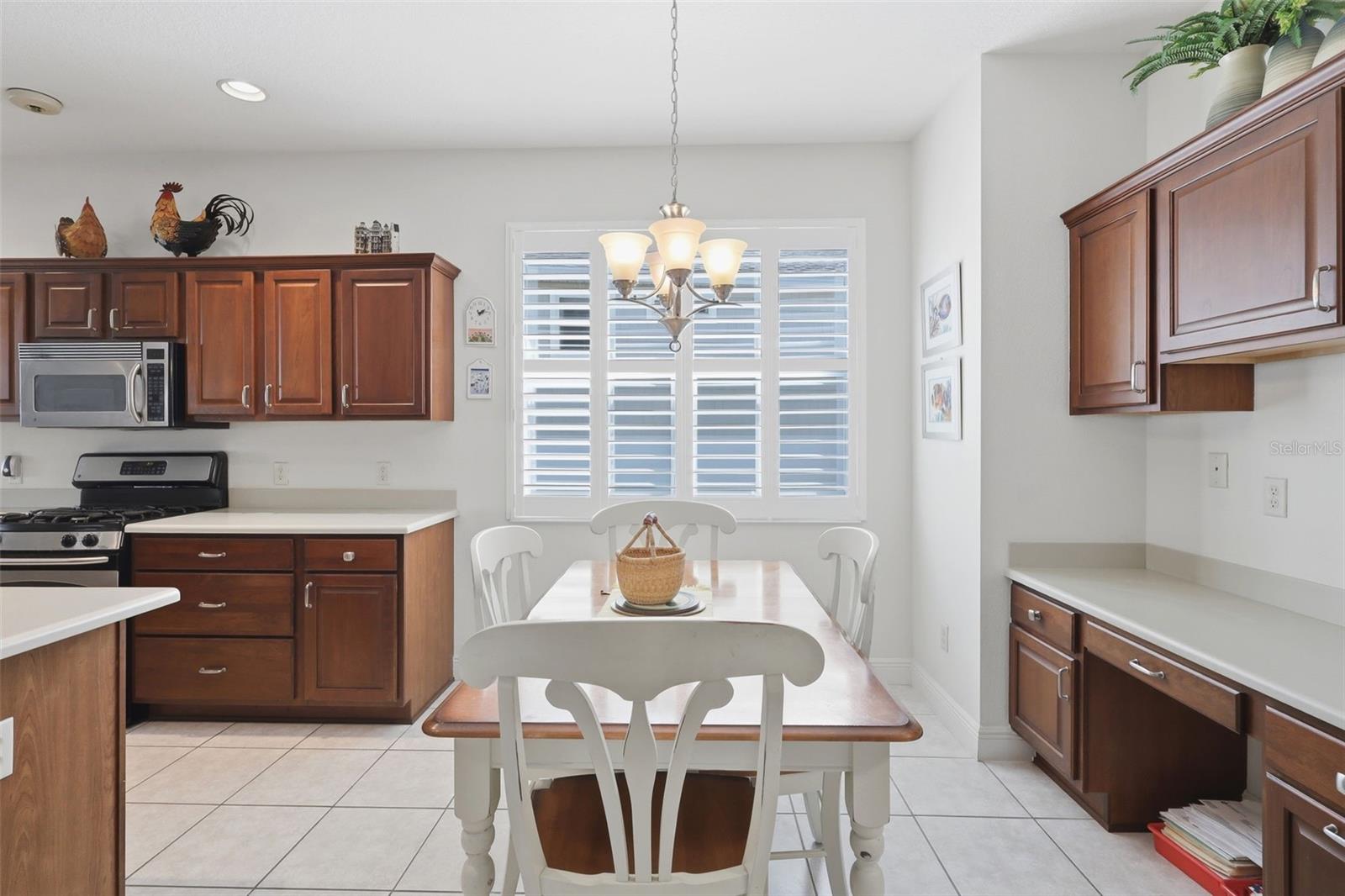 Image 21 of 42 For 1607 Mount Croghan Trail