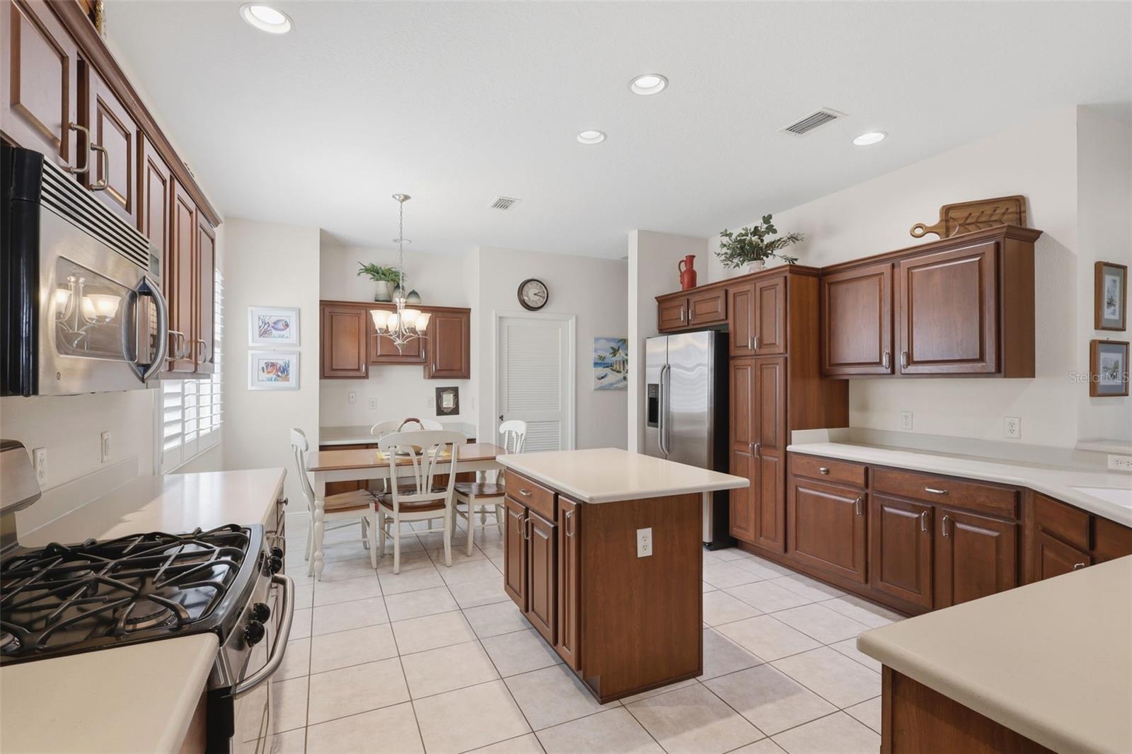 Image 24 of 42 For 1607 Mount Croghan Trail