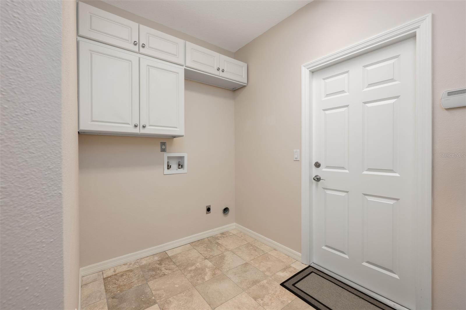 Image 44 of 59 For 1692 Wingspan Way