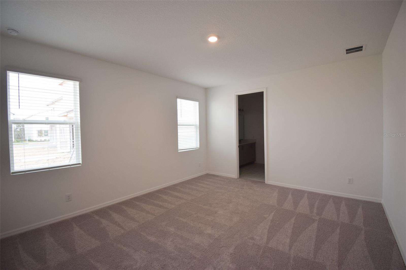 Image 18 of 39 For 2370 Lancashire Street