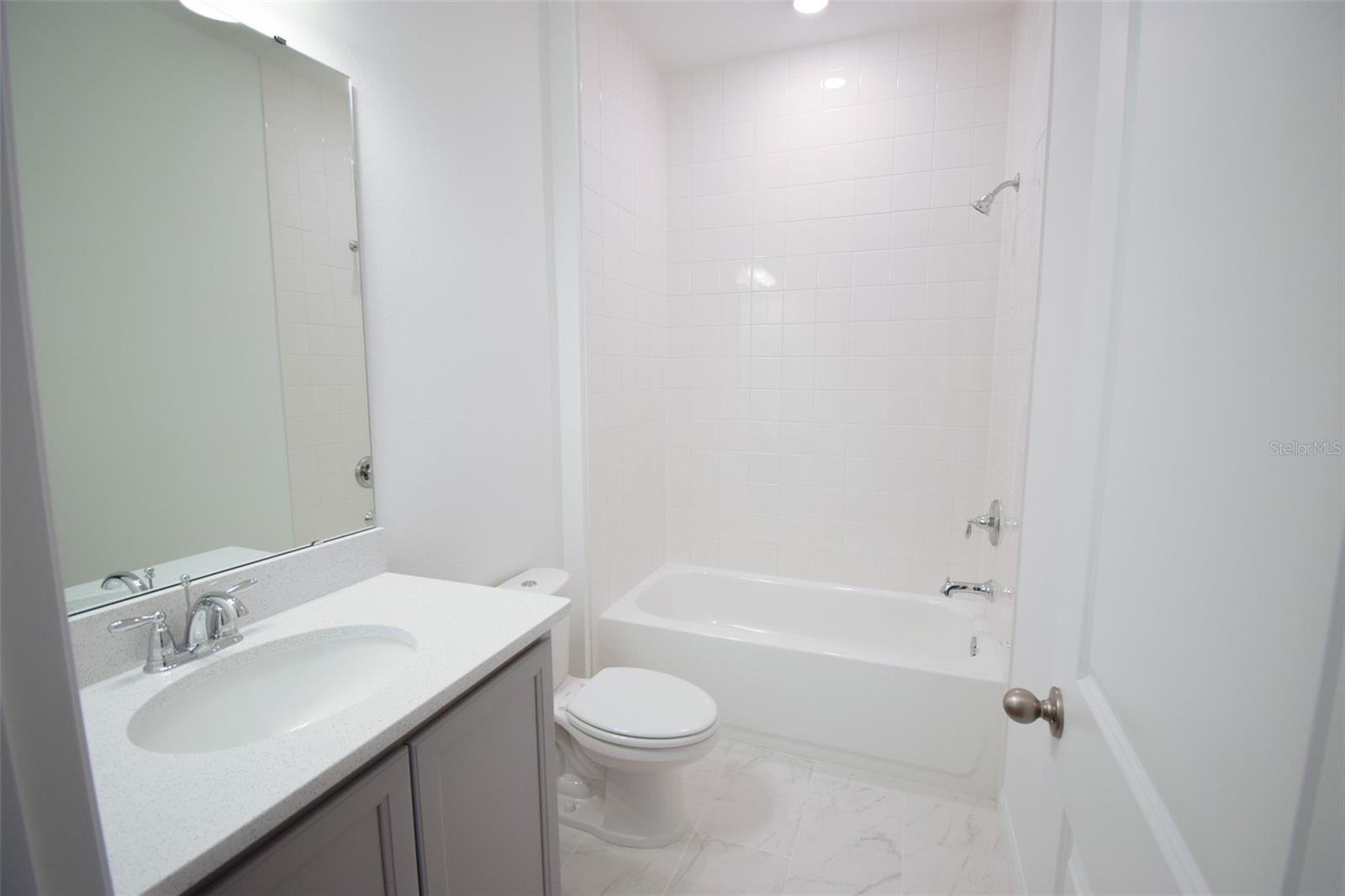 Image 26 of 39 For 2370 Lancashire Street