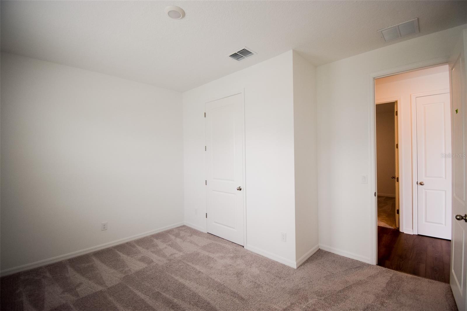 Image 31 of 39 For 2370 Lancashire Street