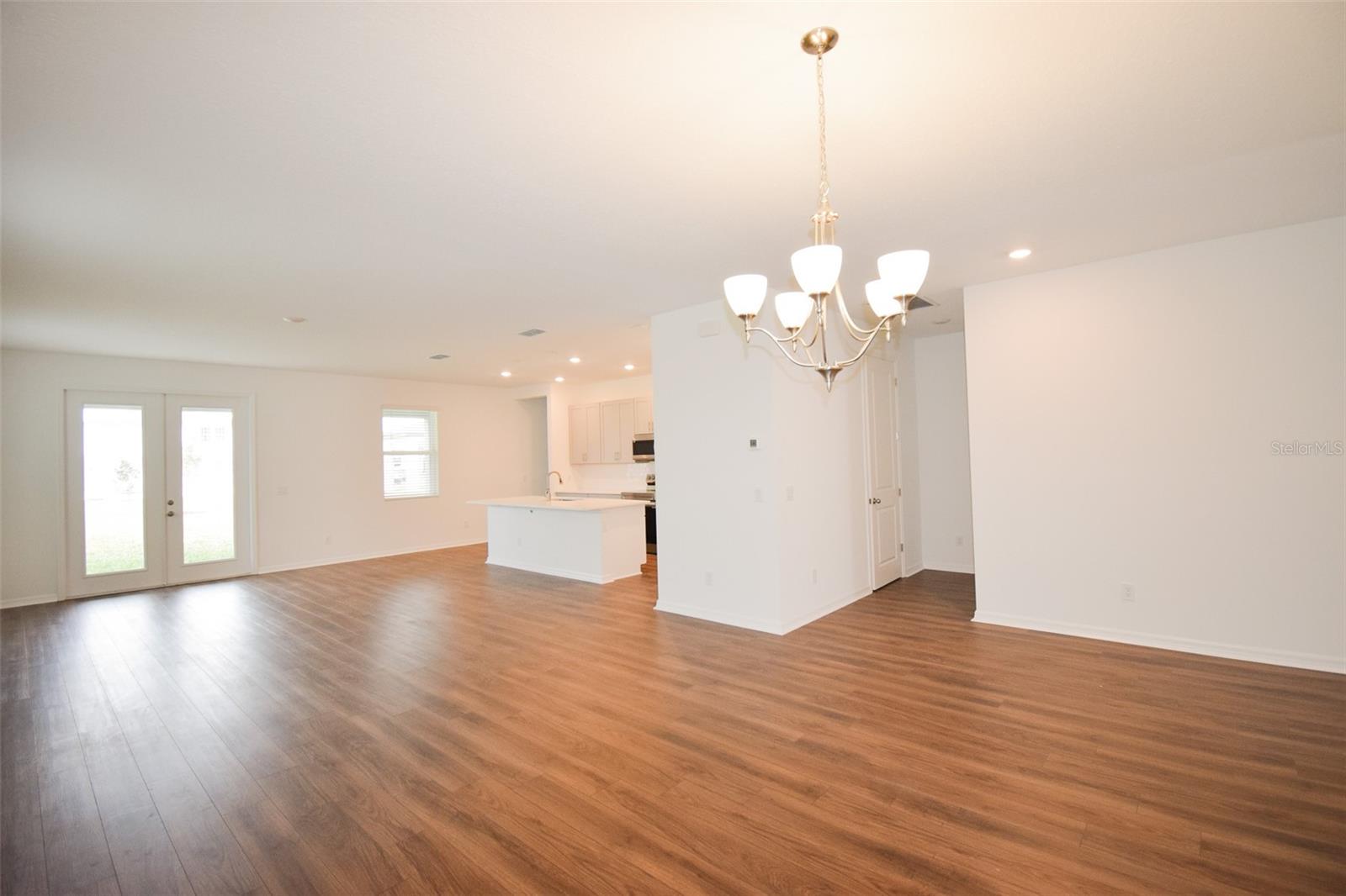 Image 33 of 39 For 2370 Lancashire Street