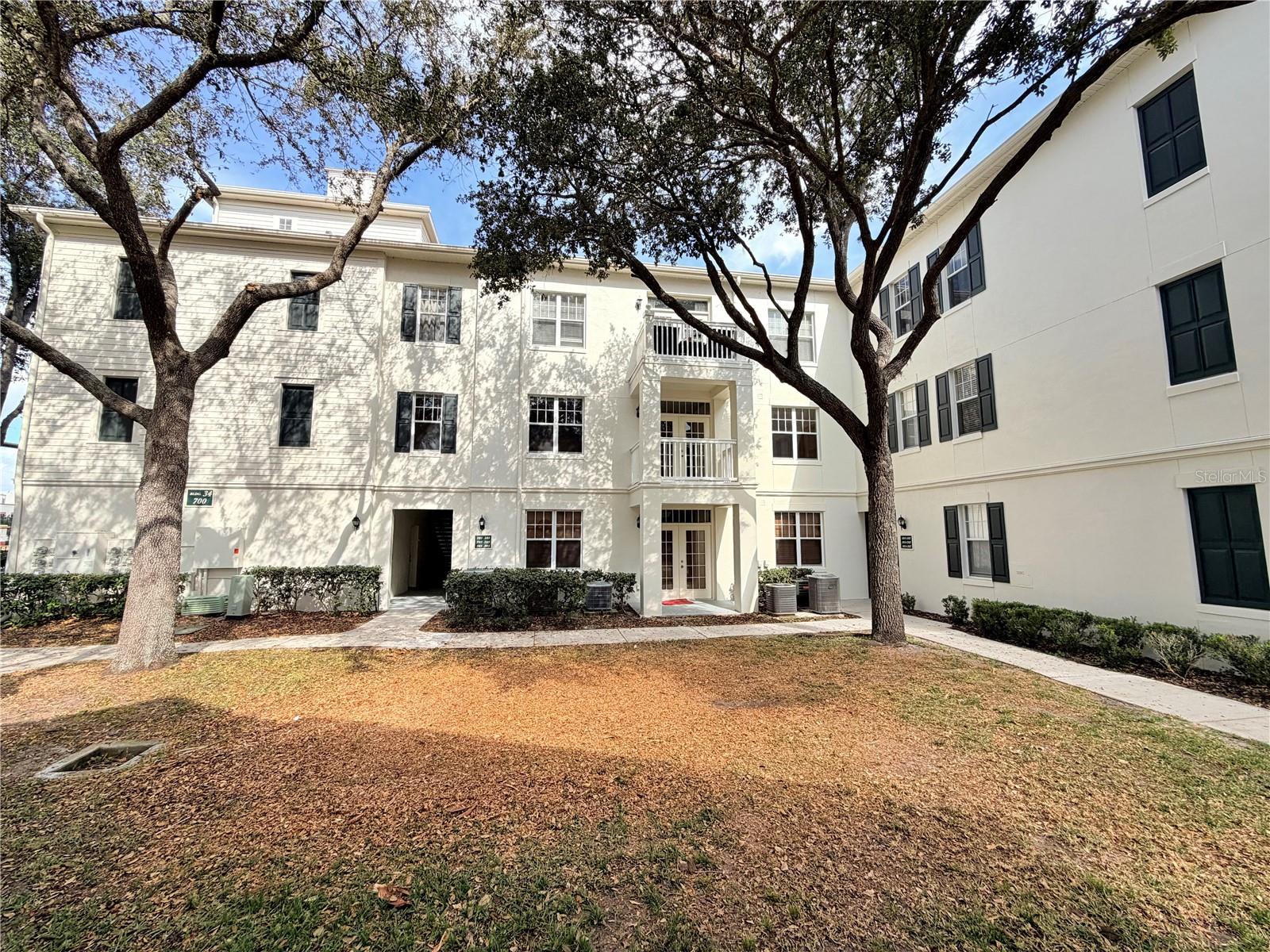 Image 4 of 35 For 700 Siena Palm Drive 305