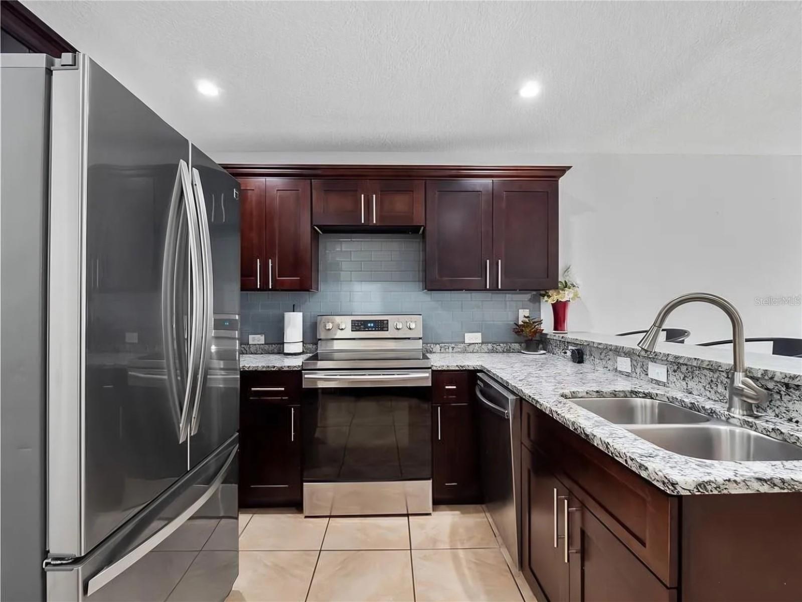 Image 4 of 17 For 12747 Somerset Oaks Street