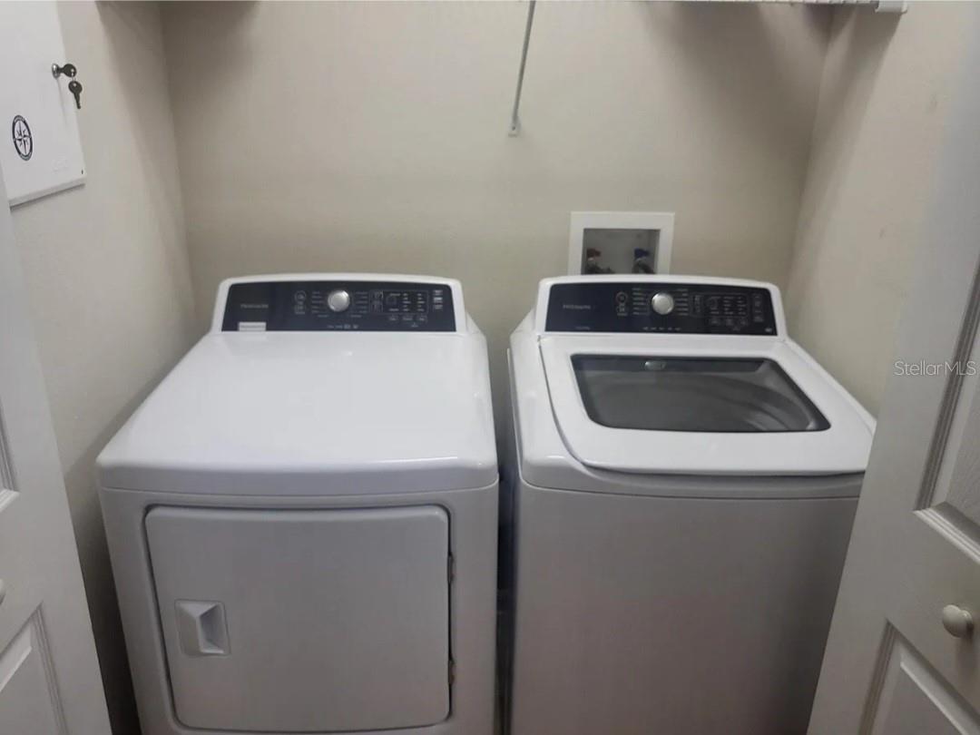 Image 8 of 17 For 12747 Somerset Oaks Street