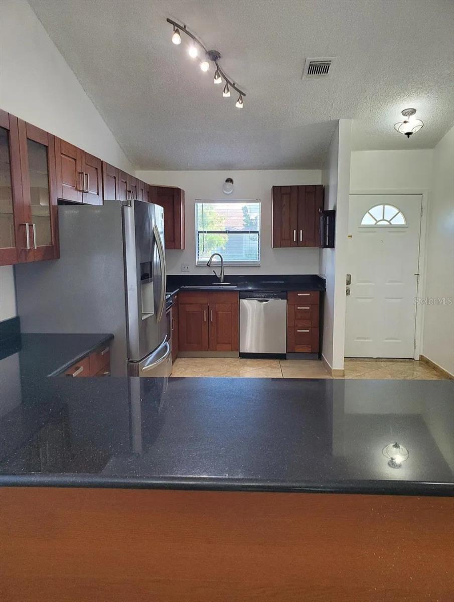 Image 3 of 12 For 8620 Drayton Court