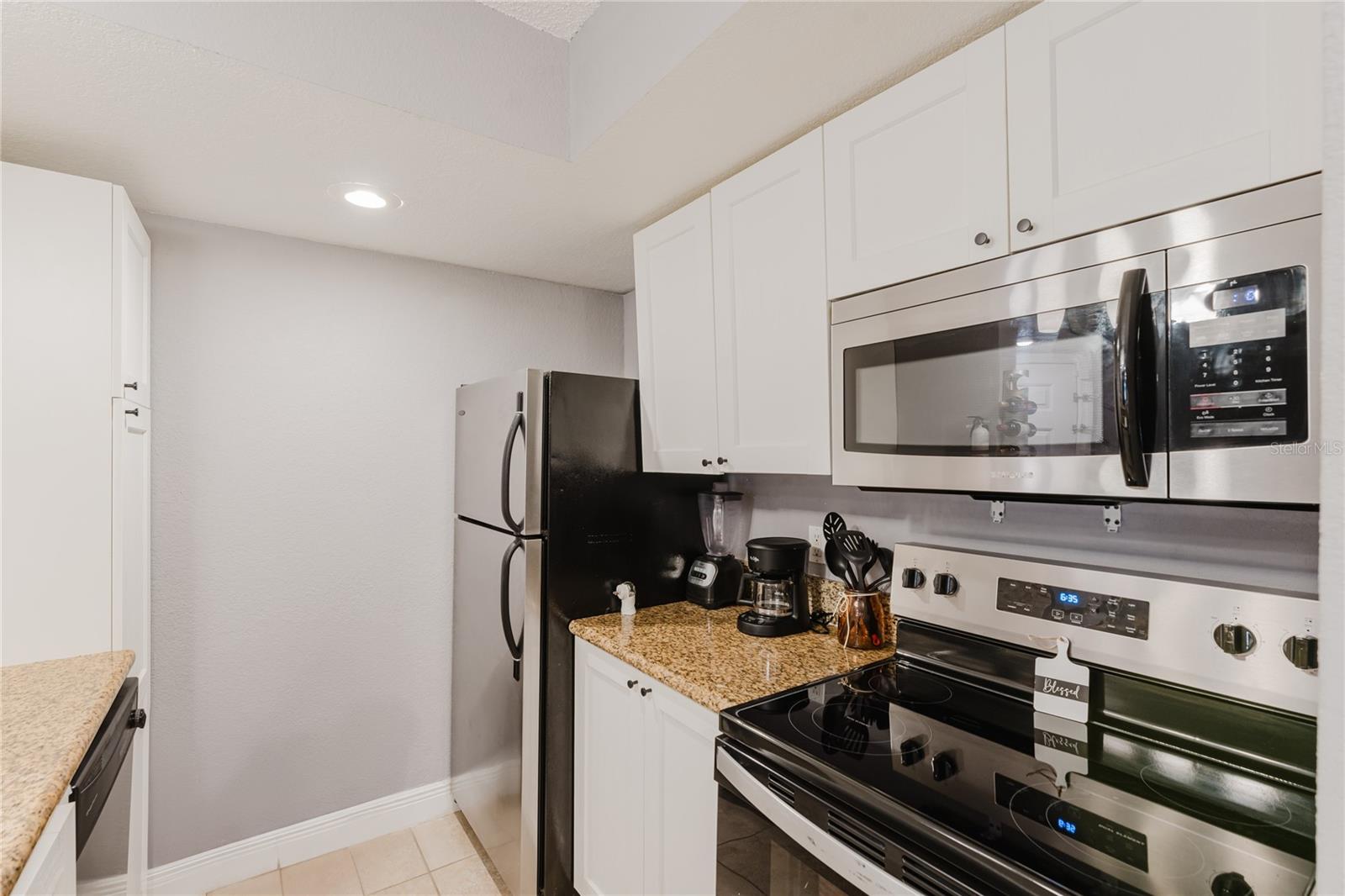 Image 10 of 41 For 5120 Conroy Rd 18