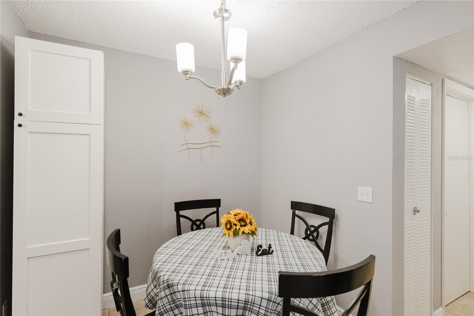 Image 12 of 41 For 5120 Conroy Rd 18