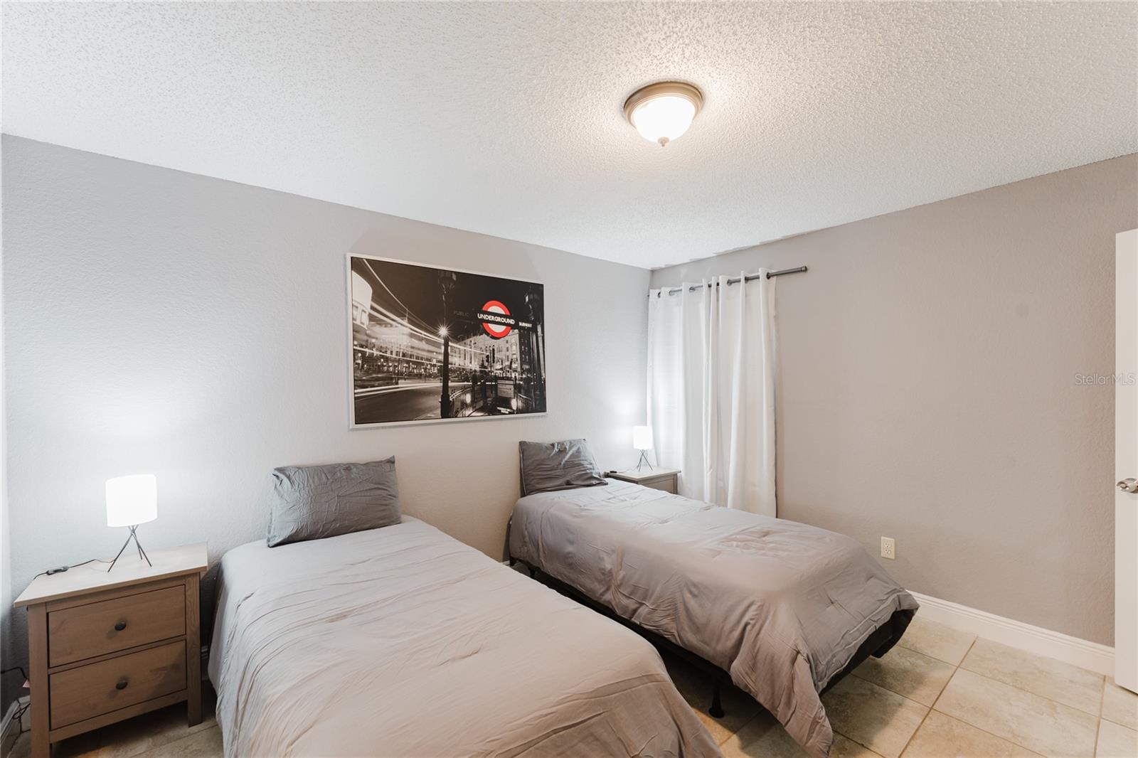 Image 14 of 41 For 5120 Conroy Rd 18