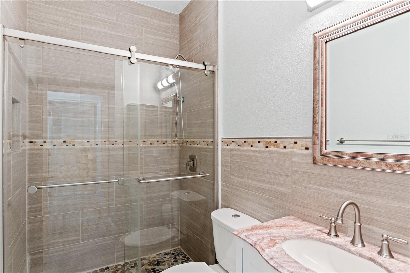 Image 32 of 49 For 218 Towhee Road