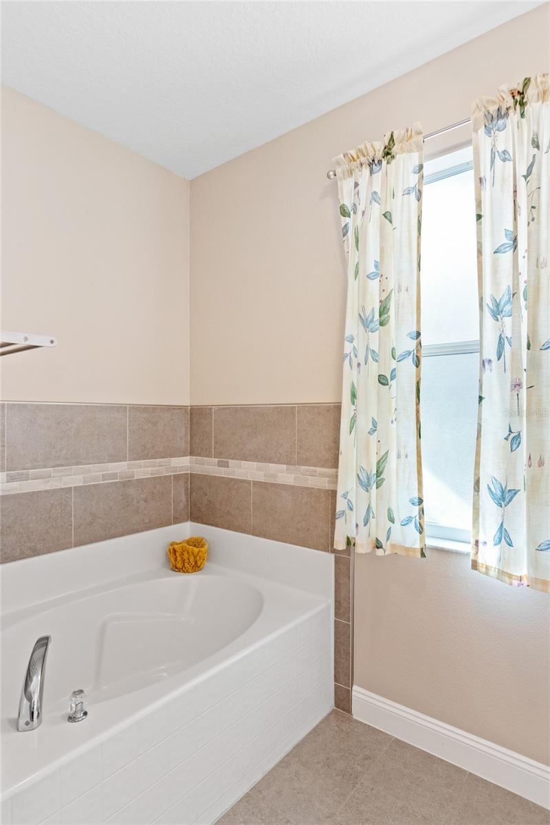 Image 35 of 49 For 218 Towhee Road