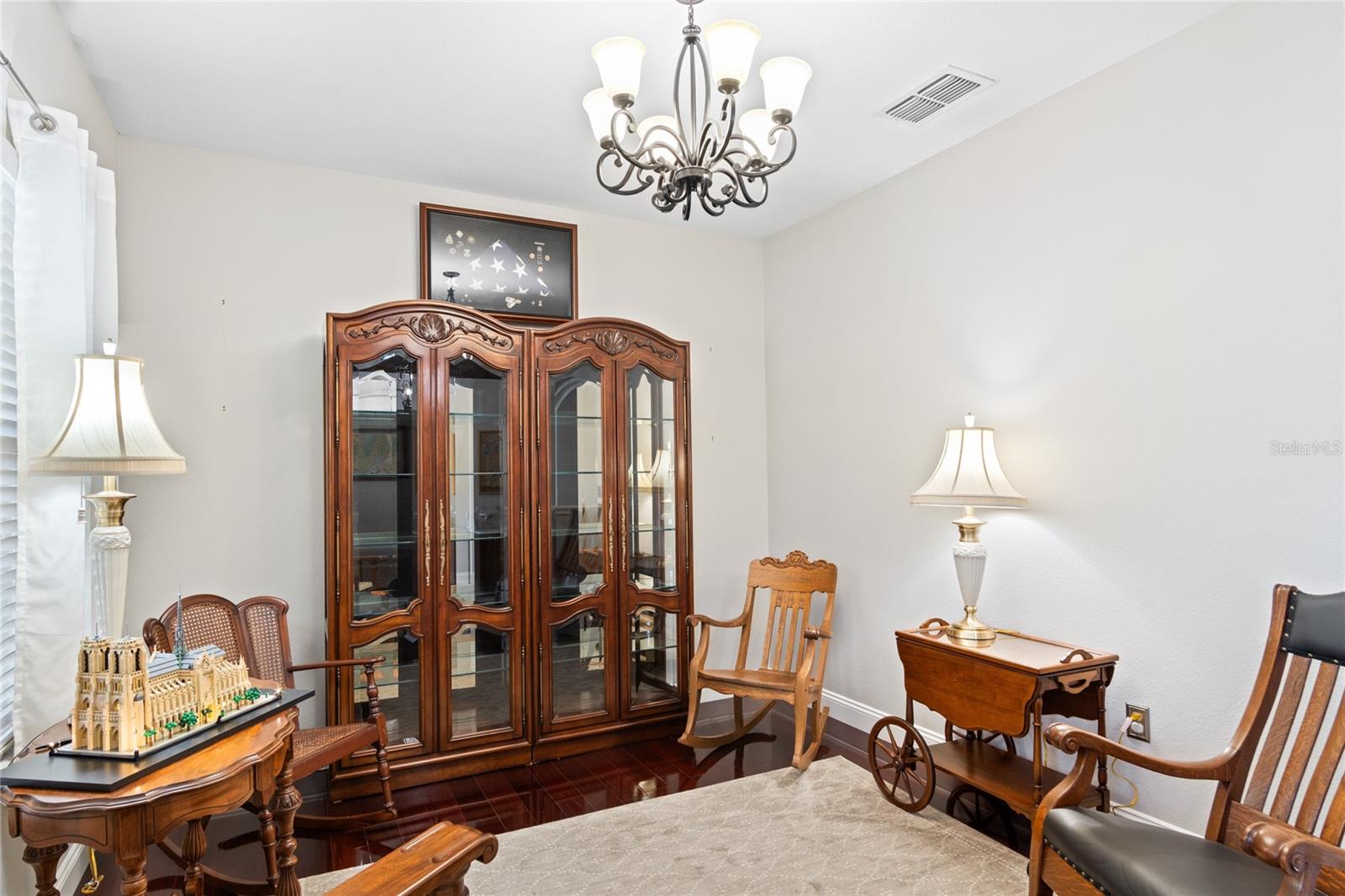 Image 8 of 49 For 218 Towhee Road