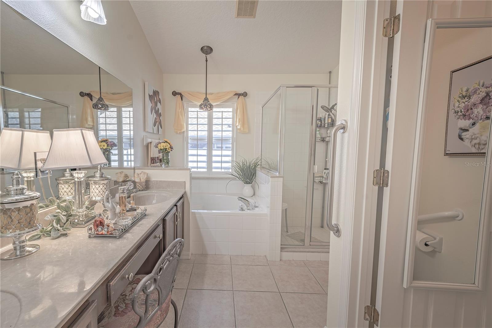 Image 20 of 30 For 583 Lisa Karen Circle