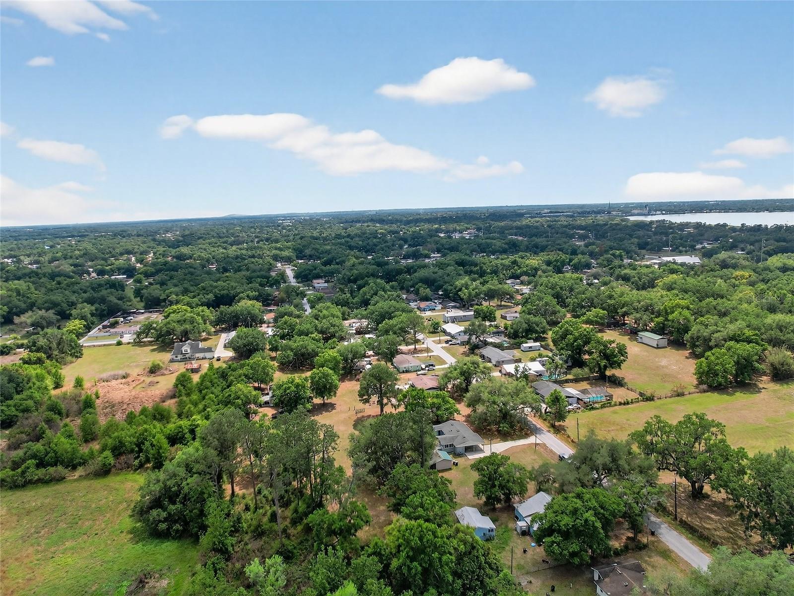 Image 18 of 58 For 2015 Sandford Road